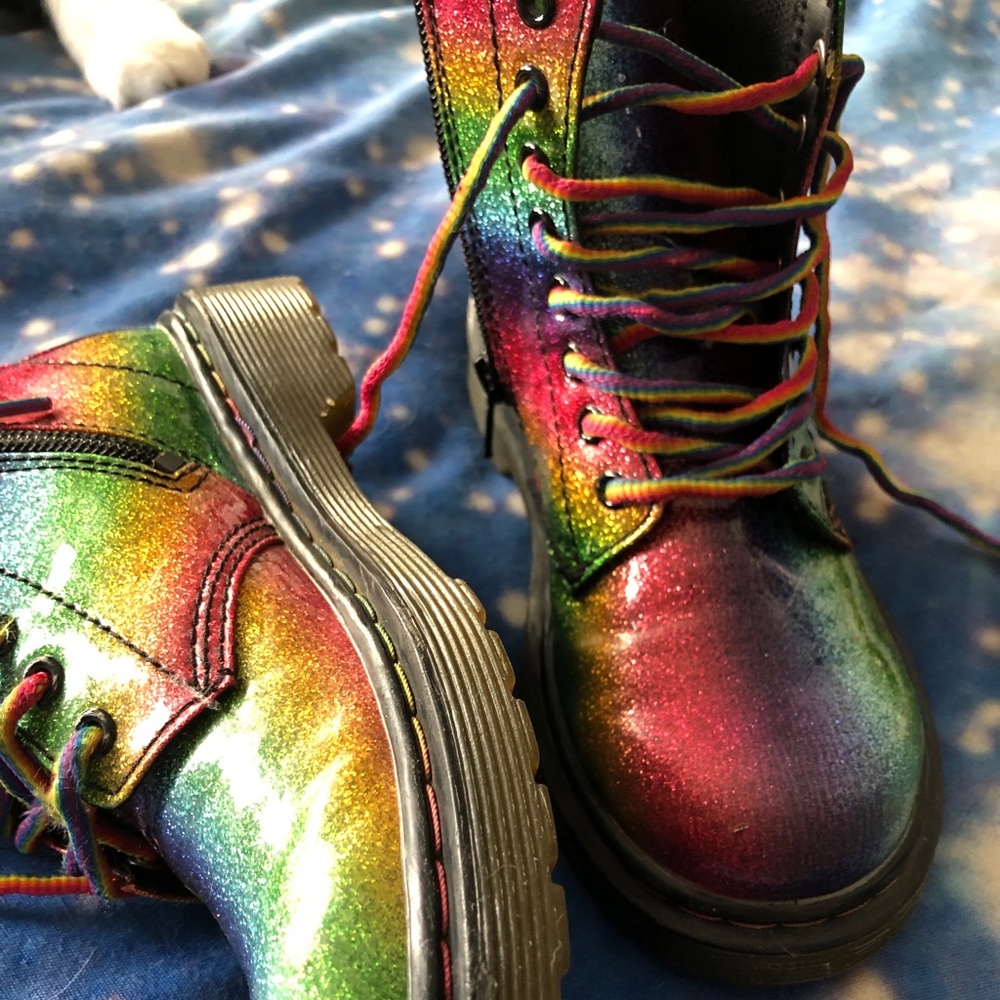 Kids’ Doc Marten 1460 Rainbow Ombré Glitter boots